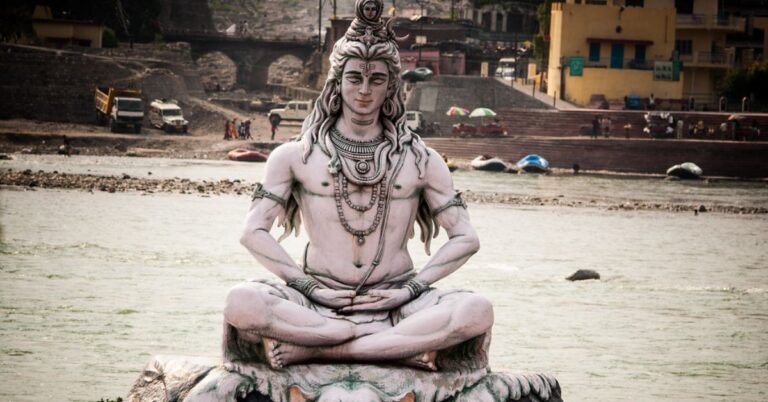 शिव जी की आरती लिरिक्स | Shiv Ji Ki Aarti Lyrics