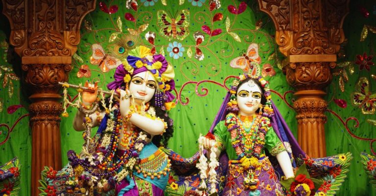 श्याम तेरी बंसी पुकारे राधा नाम भजन लिरिक्स (Shyam Teri Bansi Pukare Radha Naam Lyrics in Hindi)